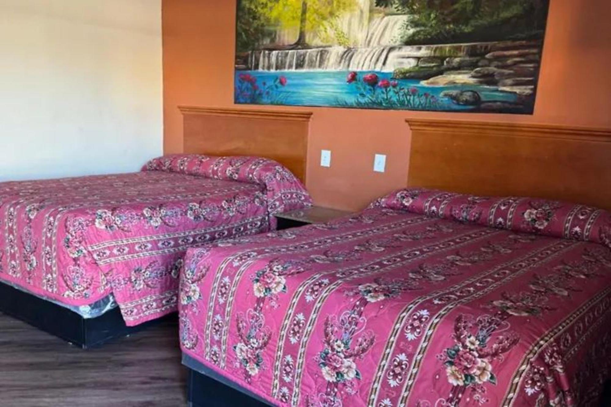 Robinhood Motel Anaheim West Εξωτερικό φωτογραφία
