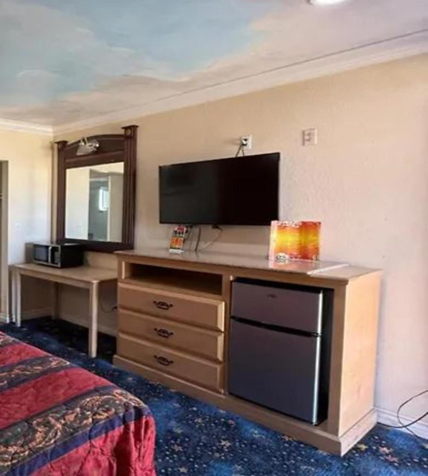 Robinhood Motel Anaheim West Εξωτερικό φωτογραφία