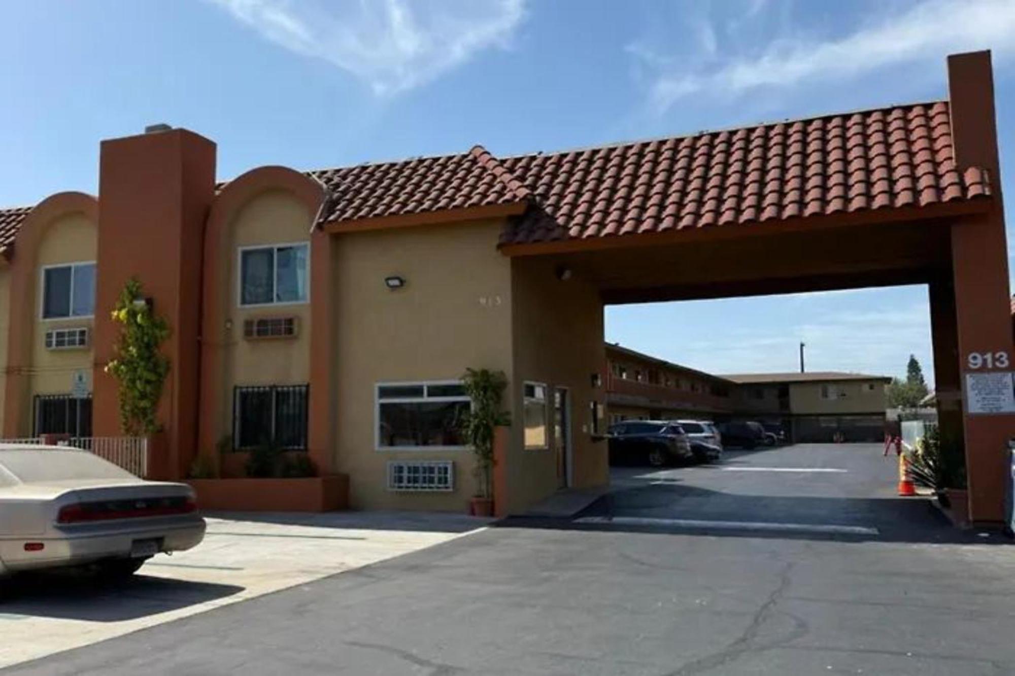 Robinhood Motel Anaheim West Εξωτερικό φωτογραφία